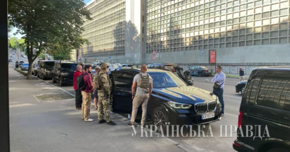 До Кирила Тимошенка прийшли з обшуками