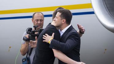 Українські полонені літять додому, звільнення полонених_9 / © Офіс президента України