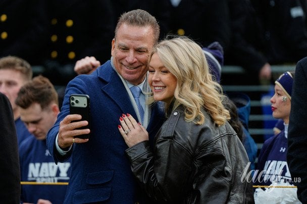 Керолайн Левітт із чоловіком  / © Associated Press