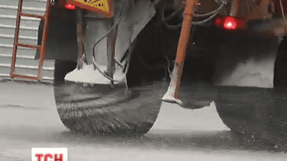 Дороги Києва вкрила ожеледиця