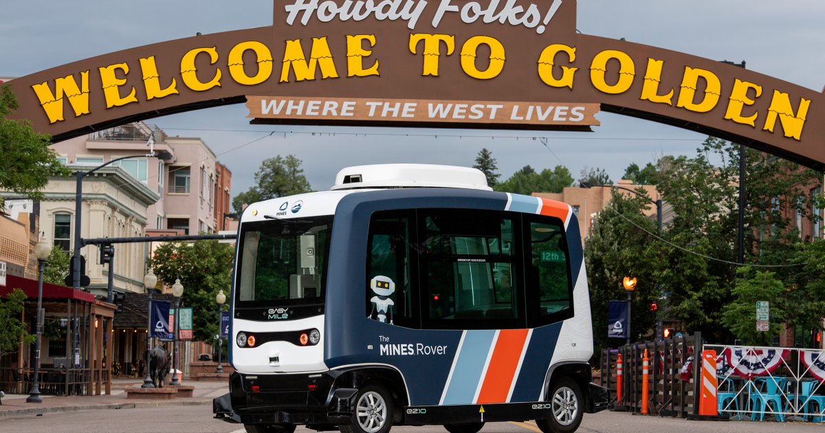 В США запускають найбільшу в країні мережу безпілотних електричних мікроавтобусів