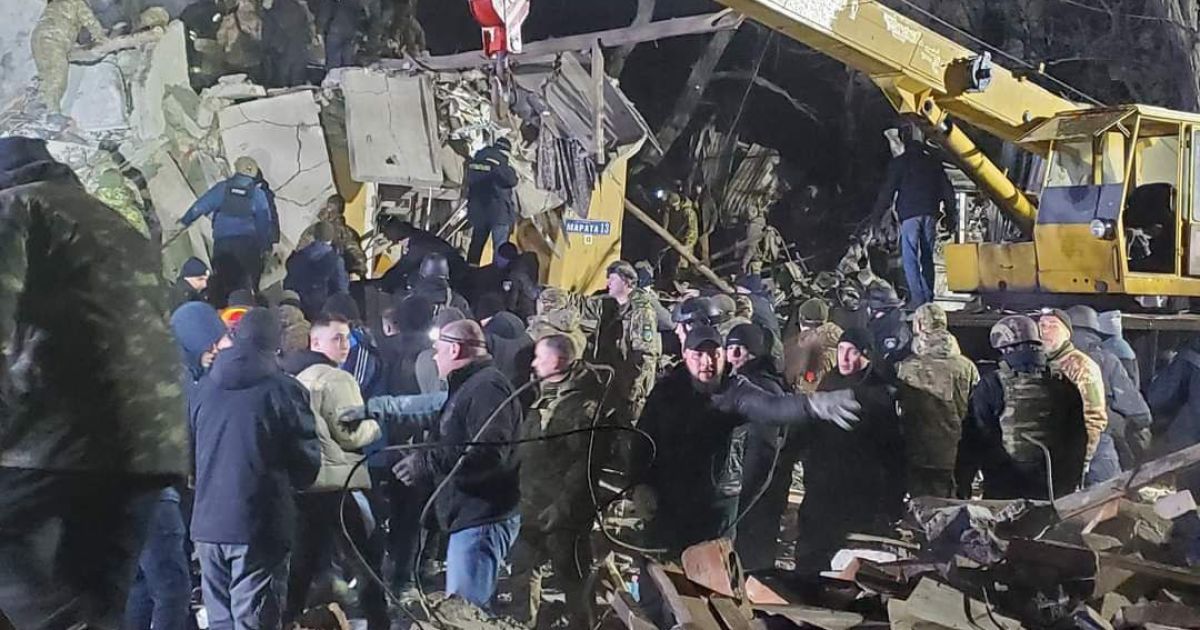 Окупанти вдарили ракетою по будинку в Краматорську