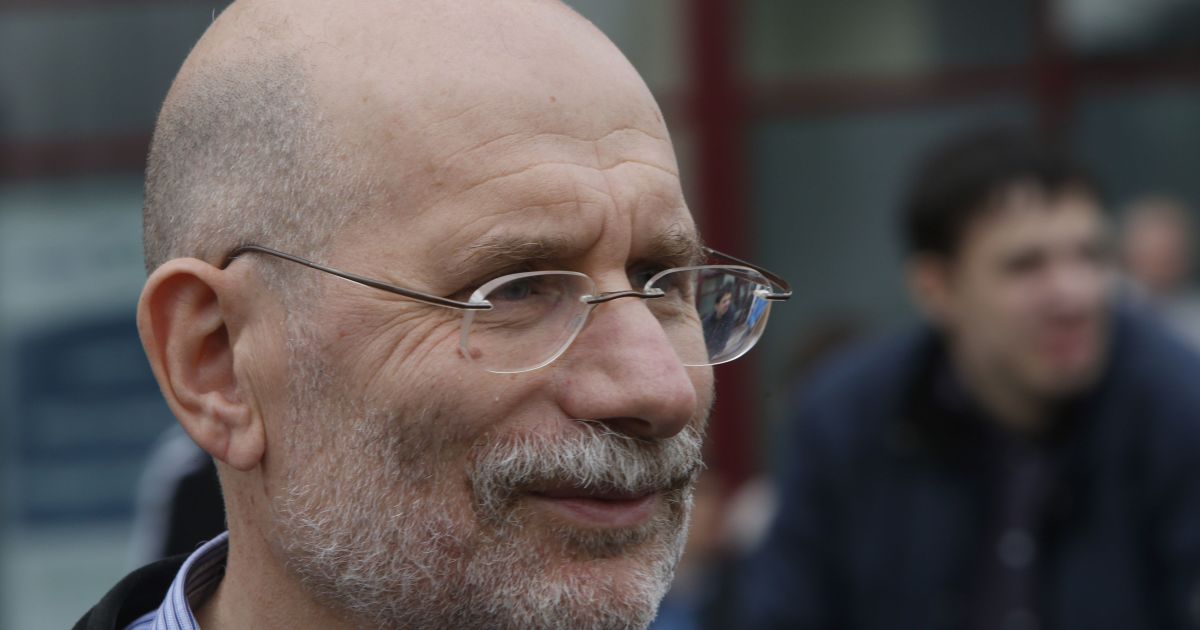 Известный писатель Борис Акунин сообщил, что подхватил коронавирус