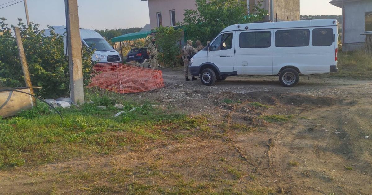 Обшуки в Криму 17 серпня_5 / © Кримська солідарність