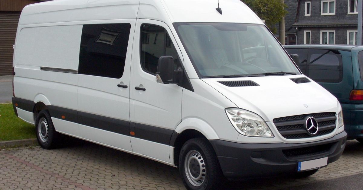 Mercedes Sprinter. Иллюстрация