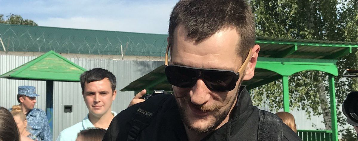 Брат Навального вышел на свободу после более чем трех лет заключения