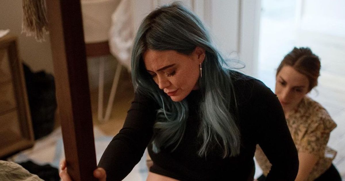 Хилари Дафф ошарашила откровенными фото с домашних родов