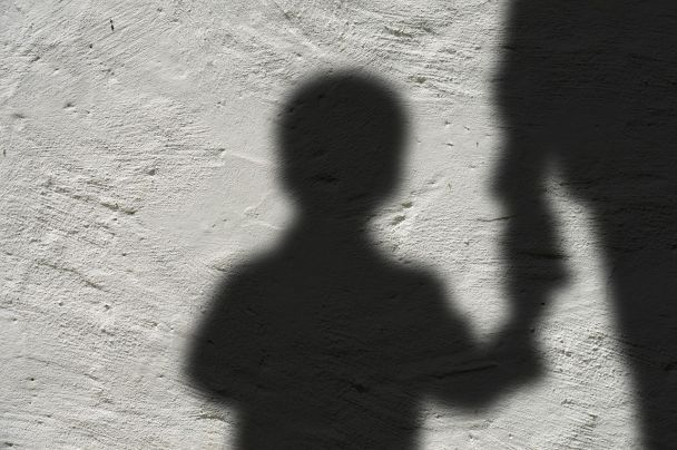 Дитина, яка росте у сім’ї, де постійно економлять, схильна до того, що синдром бідності сформується і в неї / © pixabay.com