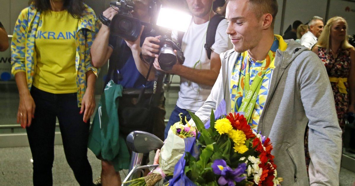 Чемпион Верняев удалил гневный пост о квартире: обдумал, решил, что не прав