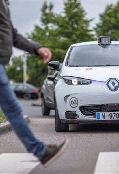 Renault Zoe, беспилотник, электрокар, автопилот / © renault.ua