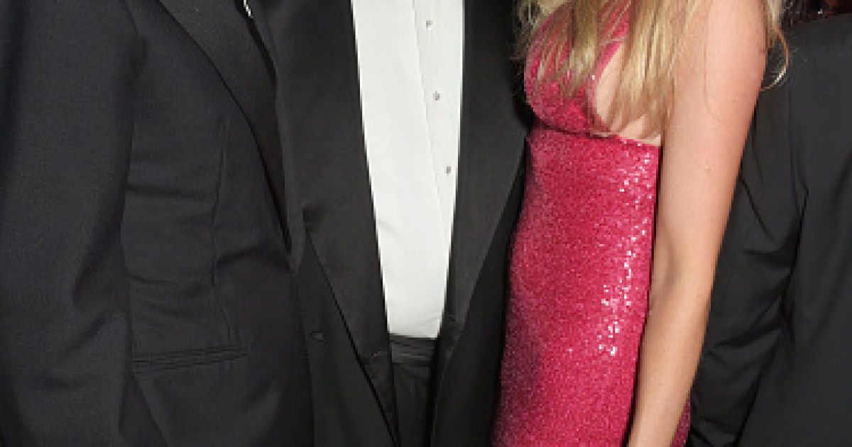 Антонио Бандерас с возлюбленной Николь Кемпел и Фаваз Груози