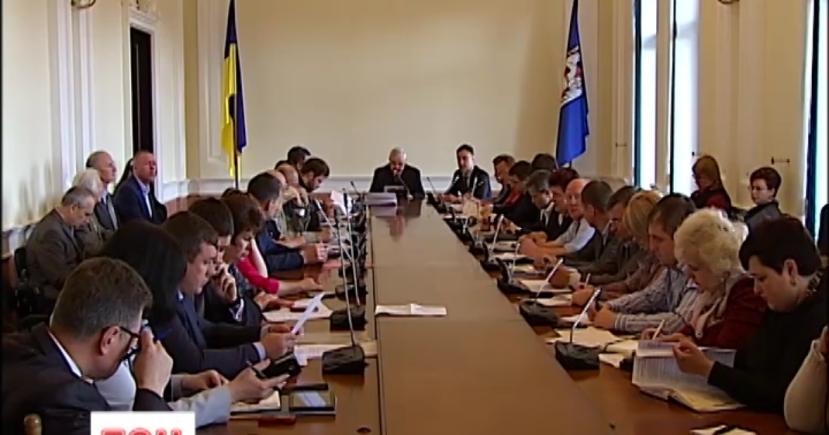 Столична влада обіцяє запобігти у майбутньому відімкненню гарячої води.
