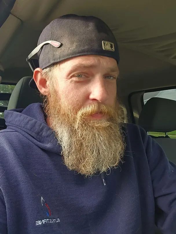 Чоловік, який 20 років відрощував бороду. / © Reddit