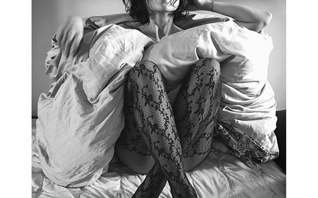 Астафьева сделала Нане NIKITA эротическую фотосессию / © instagram.com/photographer_da