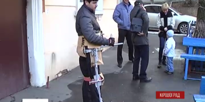 В Кировограде подросток победил страшную болезни, но проигрывает борьбу с банком