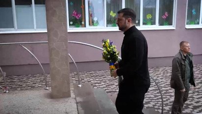 Зеленский почтил жертв вражеского удара по Кривому Рогу 4 апреля