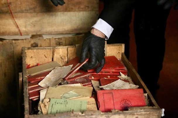 Тайны нацистских архивов: в Аргентине обнаружили 83 ящика с документами (фото)