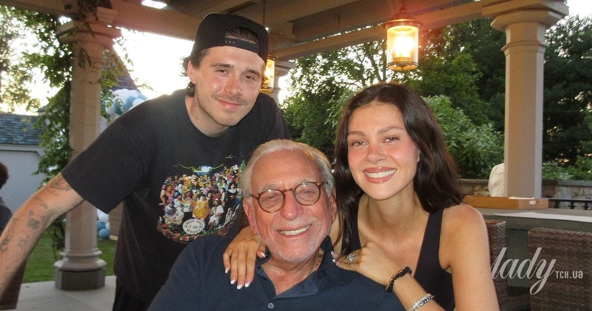 Нікола Пельтц, її чоловік Бруклін та батько Нельсон Пельтц