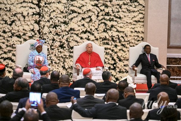 Констанция Манге, Теодор Обианг Нгема Мбасого, Папа Римский / © Getty Images