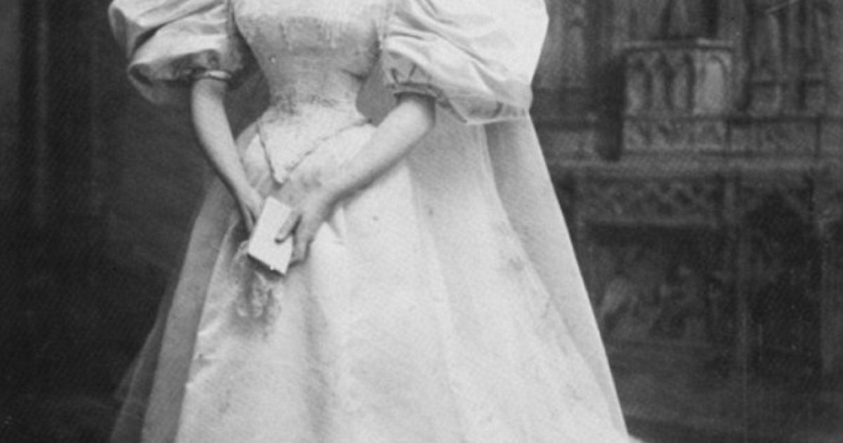 Прапрабабушка Мария была первой, кто одел легендарное платье. Это было в 1895 году. / © Daily Mail