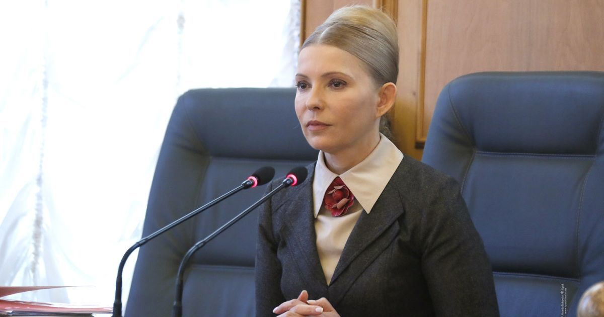 Ярые лоббисты Тимошенко "выкачивают" сотни миллионов из "отжатых" комбинатов Фирташа
