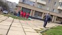 У Львові з 8-го поверху житлового будинку випала людина