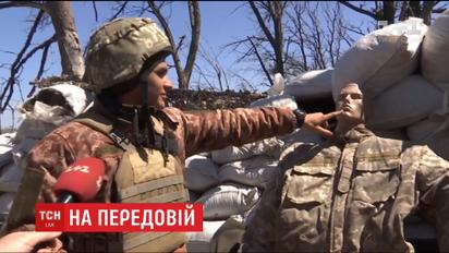 Украинские военные на осмотр оккупантам выставляют манекена-приманку Петра