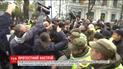 Демонстранти спробували прорвати оточення правоохоронців