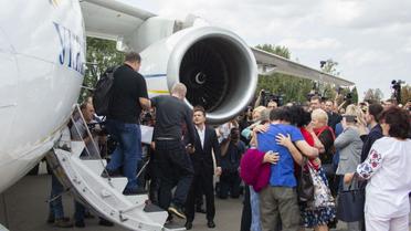 Українські полонені літять додому, звільнення полонених_14 / © Офіс президента України