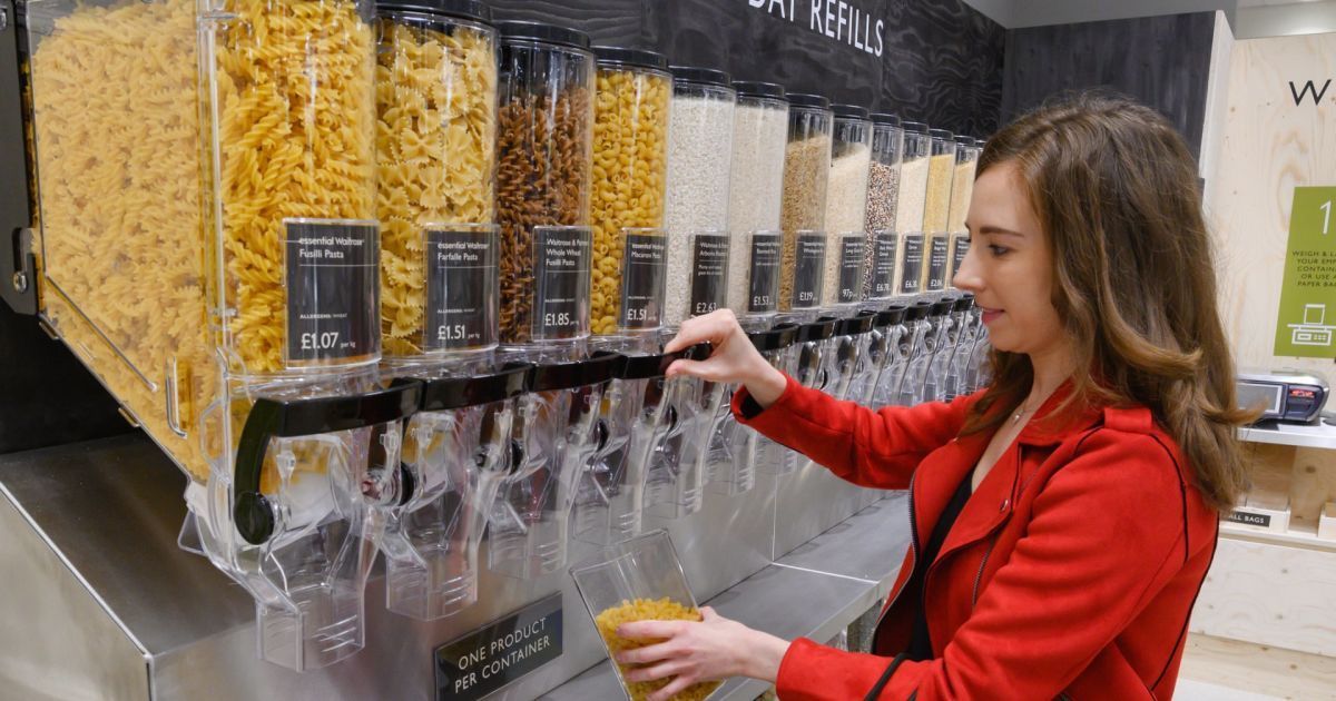"Экологически и сознательно": британский супермаркет Waitrose отказывается от продажи продуктов в упаковке