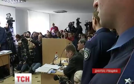 Три зали суду зайняли родичі загиблих на розгляді справи збитого над Луганськом "ІЛ-76"
