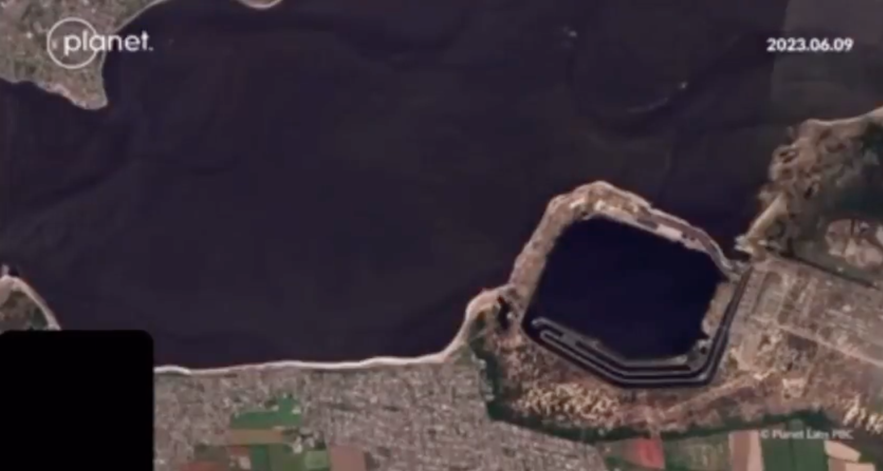 Обміліле Каховське водосховище, зняте з супутника 9 червня / Фото: Planet Labs / © 