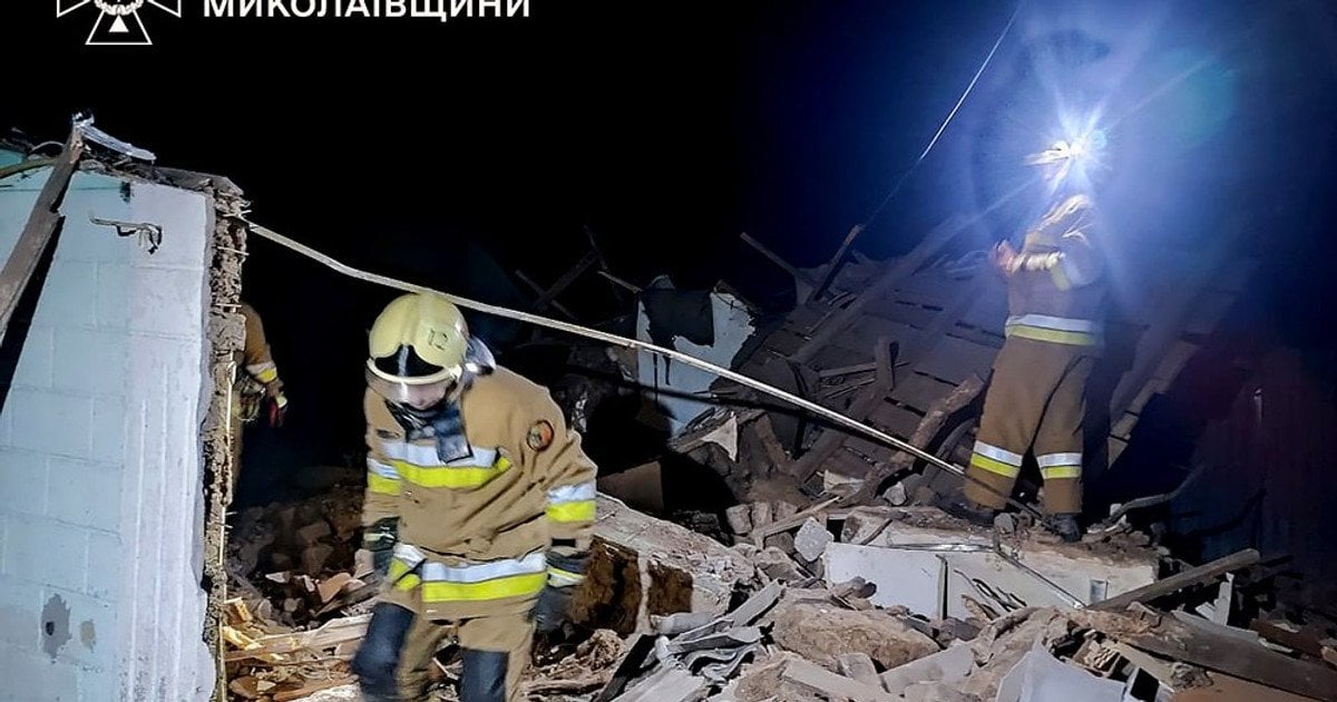 Рятувальники на місці трагедії