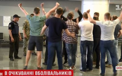 В "Борисполе" прошли учения силовиков на случай фанатских беспорядков в финале Лиги чемпионов