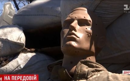 Манекен "Петр" оставил в дураках российских снайперов на передовой возле Мариуполя