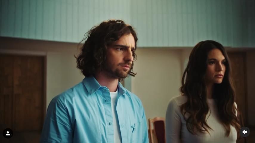 Владимир Дантес и Даша Кацурина в ЗАГСе / © instagram.com/volodymyrdantes