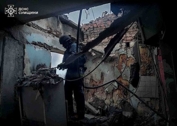 Вночі 20 травня ворог здійснив масовану атаку на м. Конотоп. / © Управління ДСНС у Сумській області