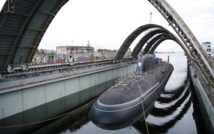Разведка Британии объяснила, почему РФ впервые не выведет ядерные субмарины на парад ВМФ