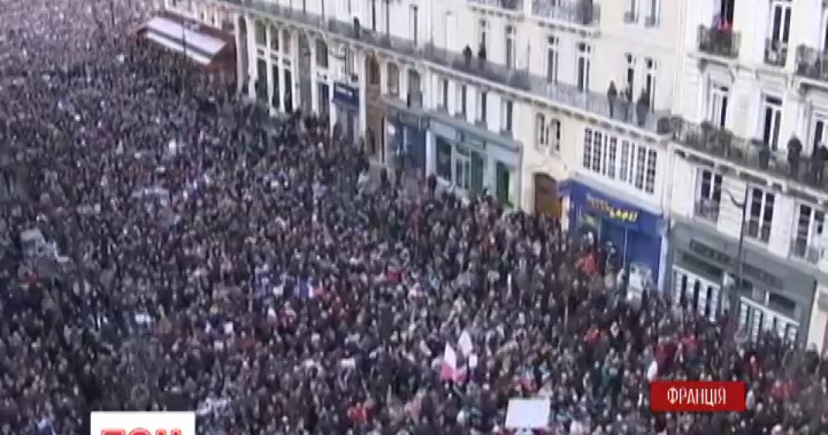 В Париже сегодня прошел Марш единства