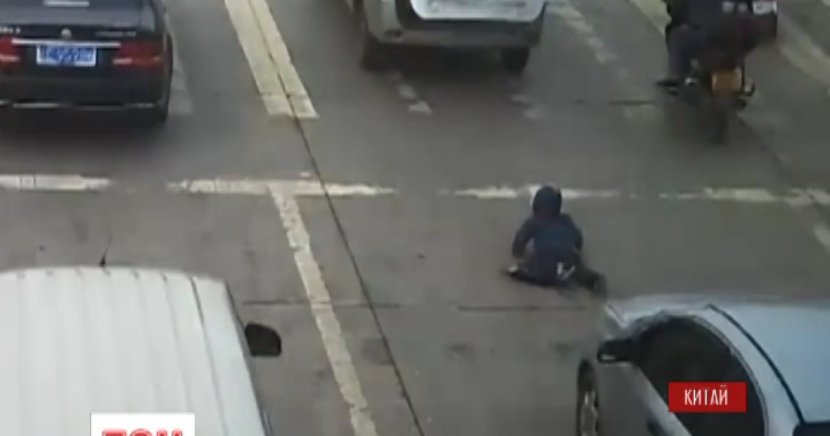 В Китае произошло настоящее чудо на дороге