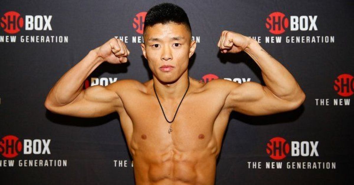 Непобедимый украинский боксер одолел опытного американца