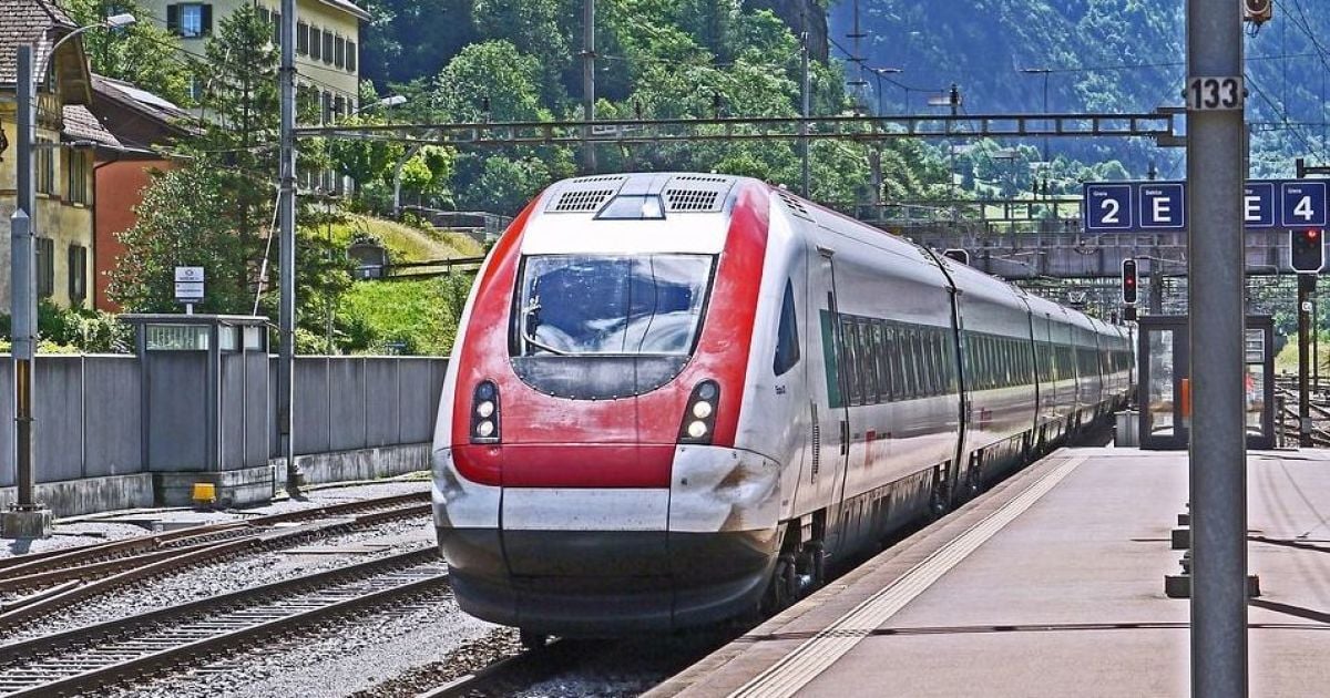 Вживані німецькі електрички з'являться в Україні - Омелян