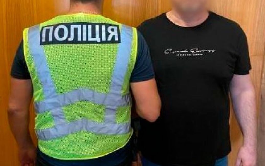 Один із затриманих псевдополіціянтів / © Поліція Києва / Facebook