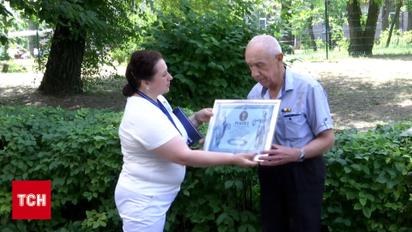 Рекордсмен! Здав понад 650 літрів крові!