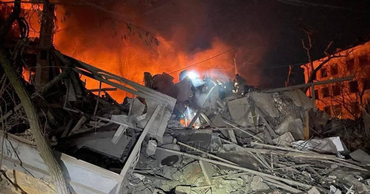 Росіяни вдарили ракетою по будинку в Краматорську