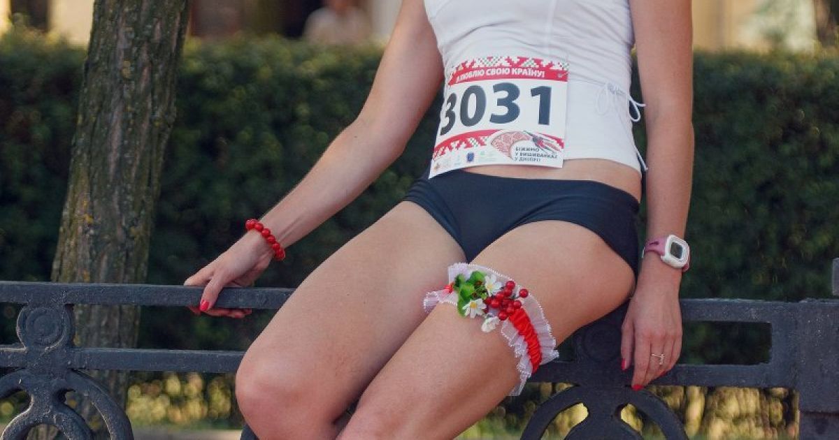 Забіг у вишиканках у Дніпрі / © УНІАН