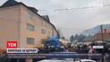 Спроба увійти до храму: прихожани ПЦУ на Закарпатті перекрили дорогу
