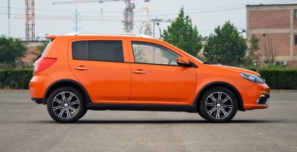 Geely MK Cross