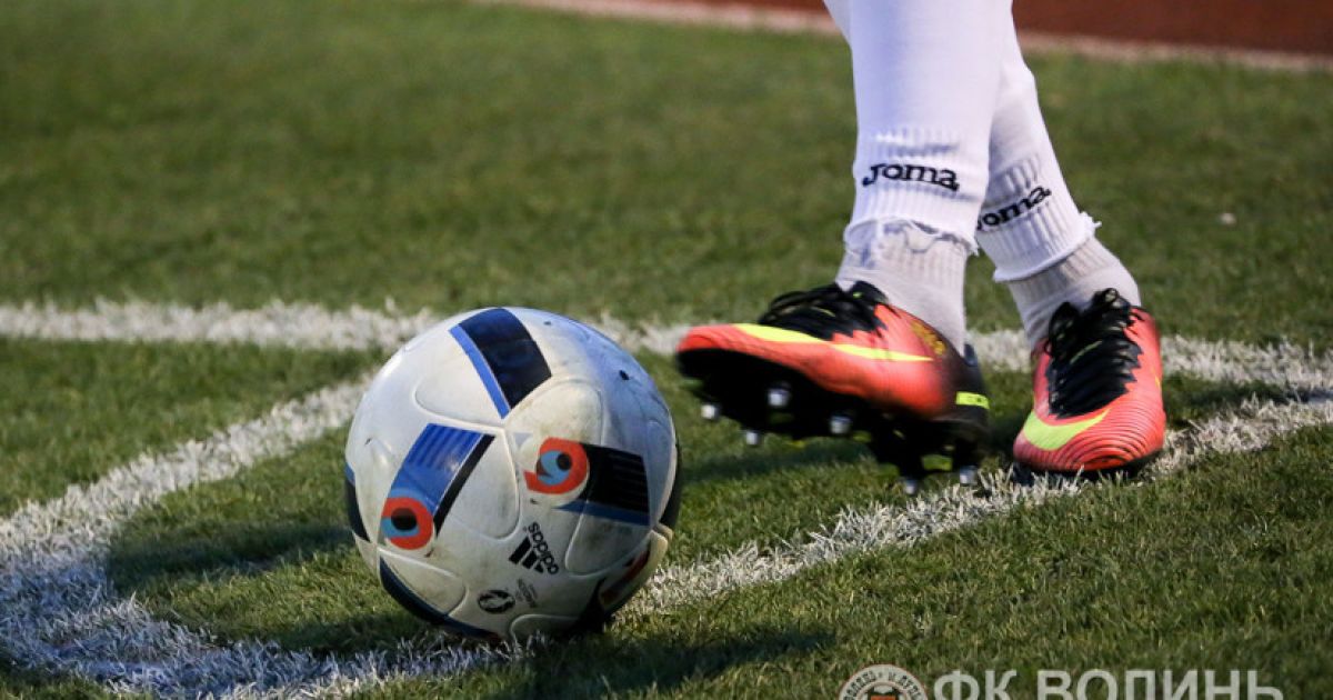 В Англії з нового сезону каратимуть футболістів за симуляції