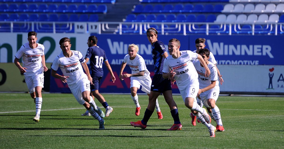 Коментатор клубного каналу "Динамо" переплутав команди та радів голу "Шахтаря": кумедне відео